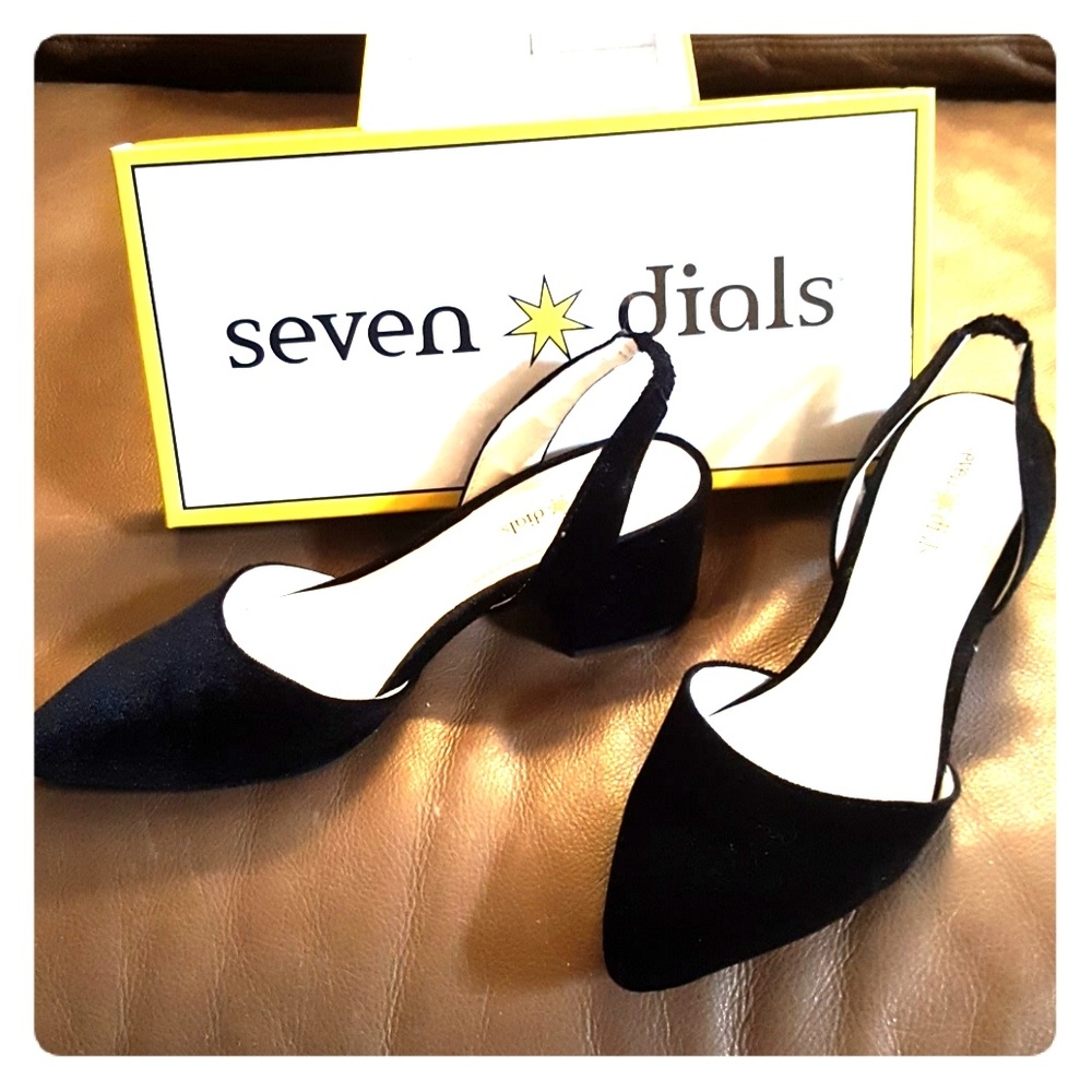 Block heel slingback pumps